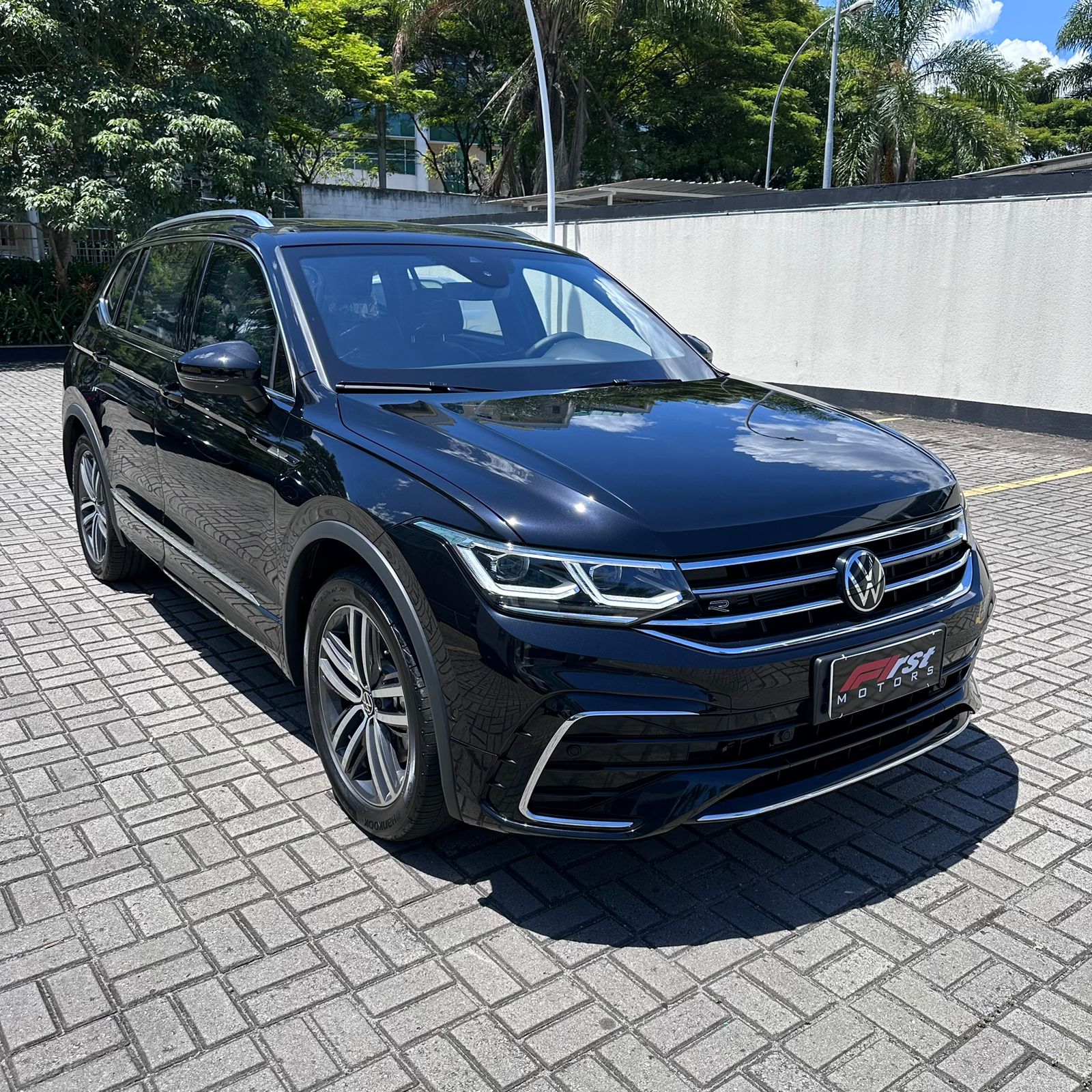 VW TIGUAN R- LINE